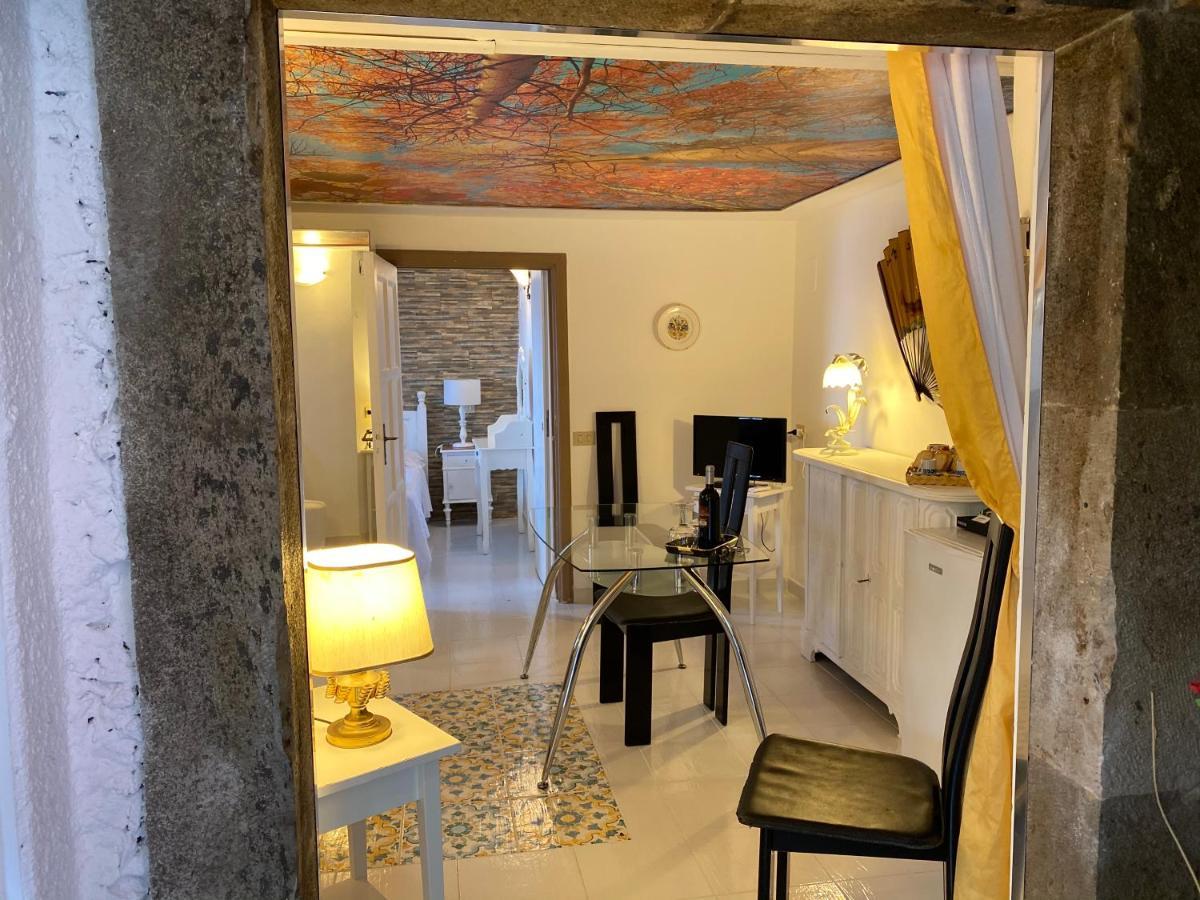 Villa Don Mimi Guarnaschelli La Dependace Taormina Exterior foto