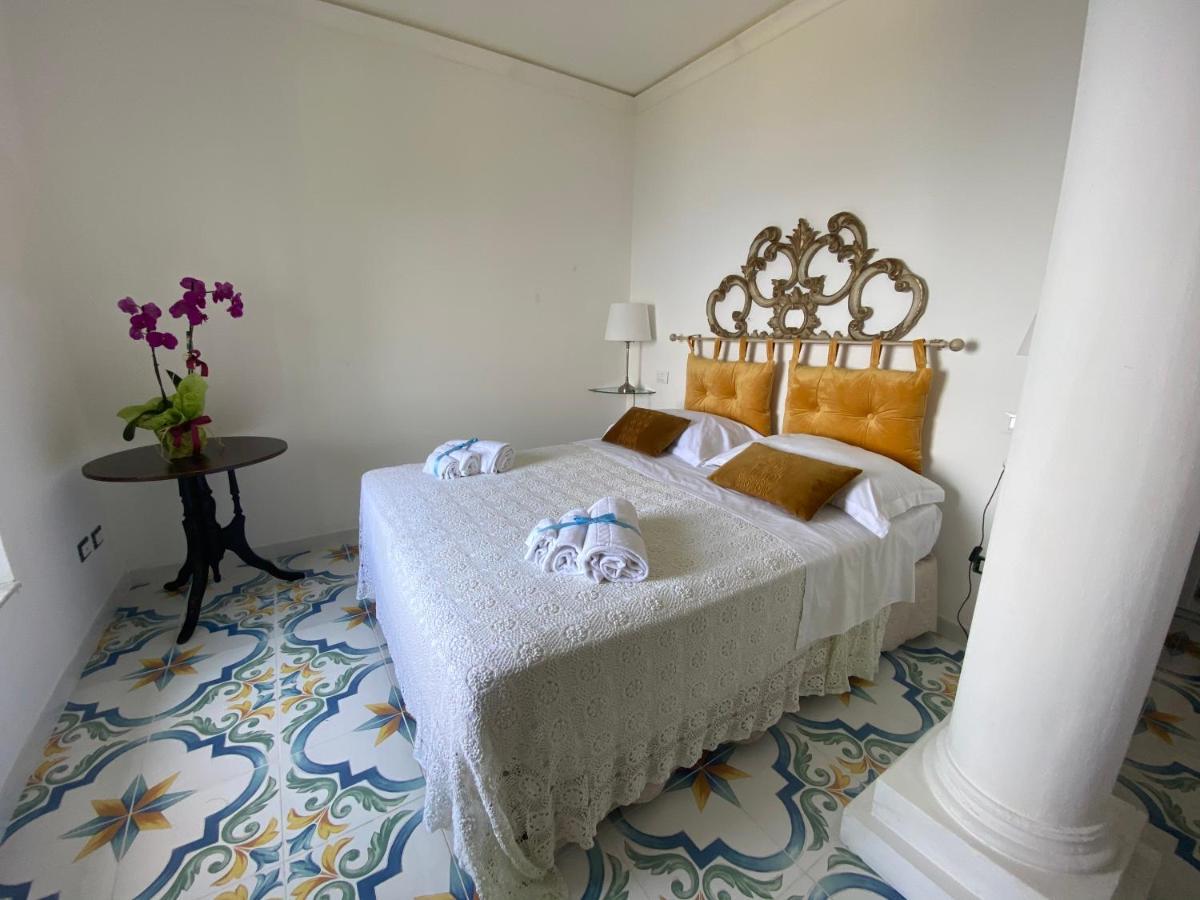 Villa Don Mimi Guarnaschelli La Dependace Taormina Exterior foto